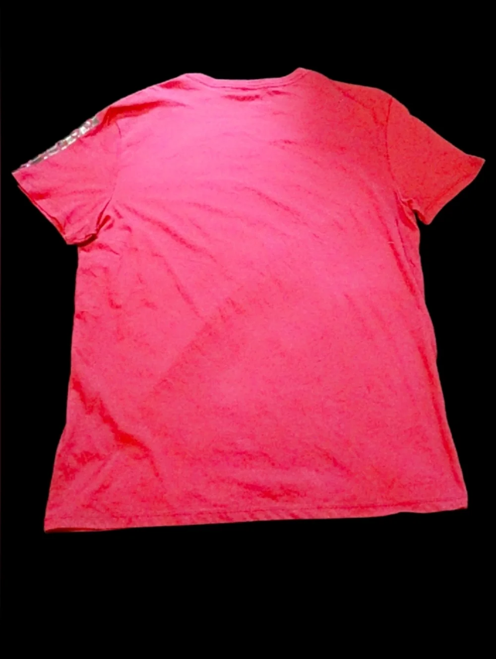 NWT GUESS Men's Burgundy V-Neck Logo Tee Sz. LG - Picture 7 of 11